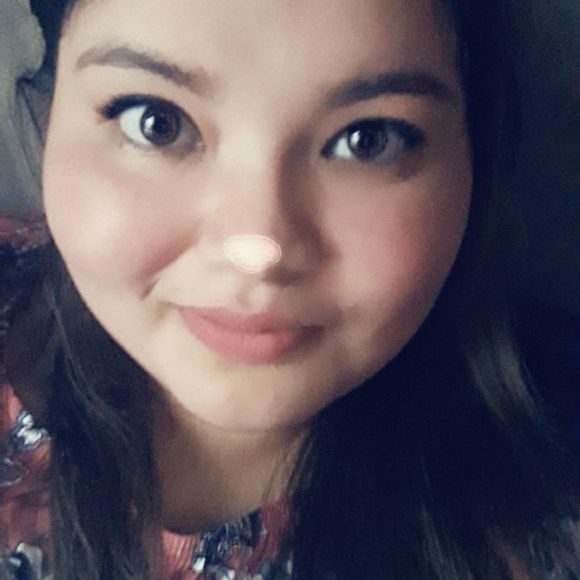 Meet your Posher, Danielle - Picture 1 of 1